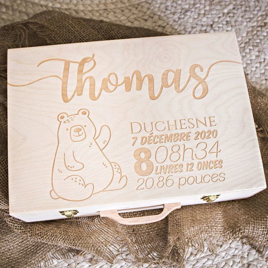 Souvenirs du Hangar, Valise de souvenirs de naissance en bois de fabrication artisanale et personnalisable